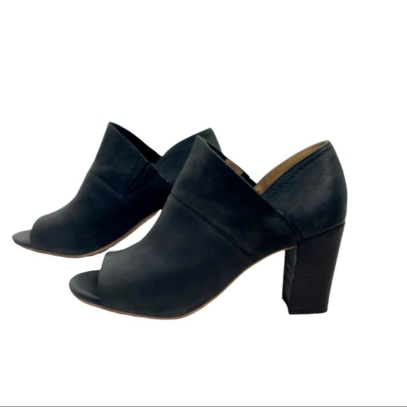 Me Too Women's Adam Tucker Black Leather McKenna Heel Sandal Bootie Size 6.5 - Picture 3 of 14